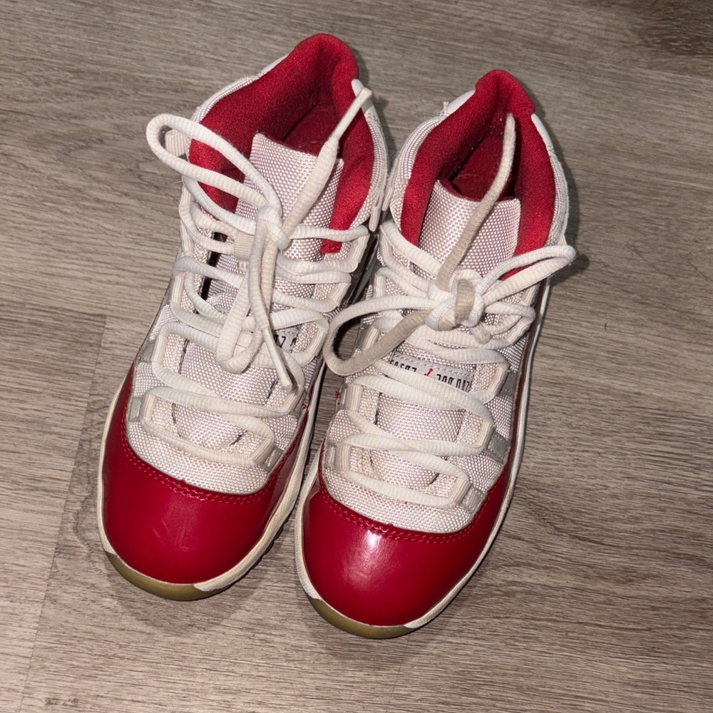 Kids cherry 11 Jordan’s